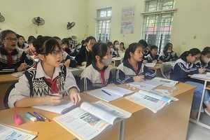 Tiết học tiếng Anh tại Trường THCS Tam Hồng, huyện Yên Lạc, tỉnh Vĩnh Phúc.