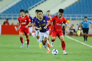 Thể Công Viettel thắng Hà Nội FC 2-1 đúng dịp kỷ niệm 70 năm truyền thống của câu lạc bộ.