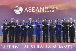 Thủ tướng Phạm Minh Chính và các Trưởng đoàn dự Hội nghị Cấp cao ASEAN-Australia lần thứ 3 chụp ảnh chung. (Ảnh: Dương Giang-TTXVN) 