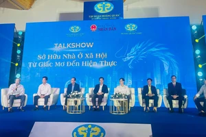 Các đại biểu chia sẻ tại buổi Talkshow.