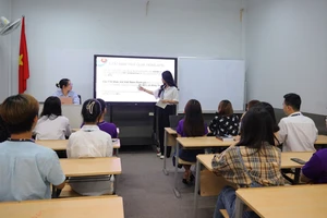 Sinh viên Trường đại học Luật Thành phố Hồ Chí Minh trong giờ học tập.