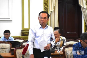 Đồng chí Nguyễn Văn Nên, Bí thư Thành ủy Thành phố Hồ Chí Minh phát biểu tại buổi gặp gỡ.