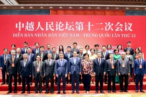 Các đại biểu dự Diễn đàn nhân dân Việt-Trung lần thứ 12.
