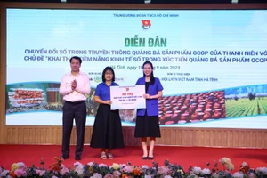 Trung ương Đoàn Thanh niên Cộng sản Hồ Chí Minh đã trao tặng nguồn vốn 1 tỷ đồng hỗ trợ thanh niên Hà Tĩnh khởi nghiệp, lập nghiệp, quảng bá sản phẩm OCOP.