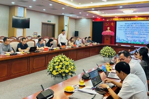 Đoàn giám sát của Bộ Y tế làm việc với Ủy ban nhân dân tỉnh Sơn La.