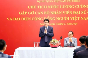 Chủ tịch nước Lương Cường thăm Đại sứ quán và gặp gỡ cộng đồng người Việt Nam tại Chile.