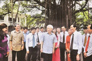 Tổng Bí thư Nguyễn Phú Trọng thăm Báo Nhân Dân ngày 9/6/2012. Ảnh: Tư liệu