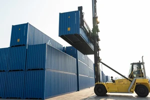 Tập đoàn Hòa Phát chính thức cung cấp vỏ container ra thị trường. 
