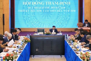 Quang cảnh phiên họp thẩm định Quy hoạch Thủ đô Hà Nội thời kỳ 2021-2030, tầm nhìn đến năm 2050.
