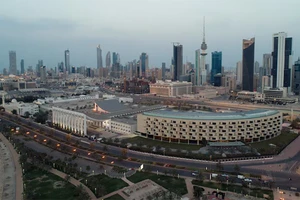 Toàn cảnh thủ đô Kuwait City và tòa nhà Quốc hội Kuwait. (Ảnh: Reuters)