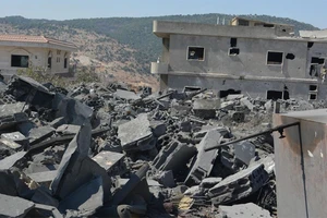 Nhiều ngôi nhà bị tàn phá trong các vụ không kích của Israel tại Meidoun, Lebanon. Hình ảnh chụp vào ngày 10/10/2024. (Ảnh: Tân Hoa Xã)