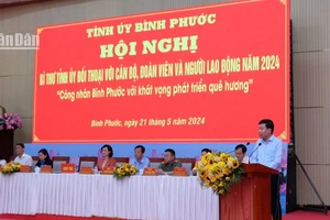 Bí thư Tỉnh ủy Bình Phước Nguyễn Mạnh Cường trả lời các kiến nghị, đề xuất tại buổi đối thoại.