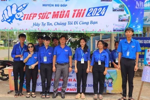 Các nhóm tình nguyện viên "Tiếp sức mùa thi" ở huyện biên giới Bù Đốp đã sẵn sàng.