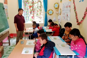 Một lớp học tại Phân trường Tân Kim, xã Thần Sa, huyện Võ Nhai, tỉnh Thái Nguyên.