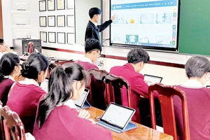 Phòng học thông minh tại Trường THPT chuyên Thăng Long-Đà Lạt.