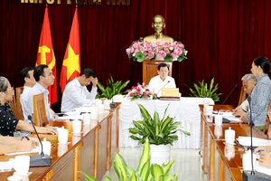 Bí thư Tỉnh ủy Ðồng Nai Nguyễn Hồng Lĩnh tiếp công dân tại Trụ sở Tỉnh ủy.