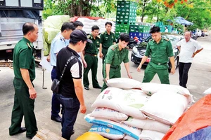 Lực lượng liên ngành phát hiện hàng tấn đường cát nghi nhập lậu tại một cửa hàng tạp hóa ở thành phố Vũng Tàu (tỉnh Bà Rịa-Vũng Tàu).