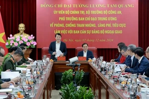 Đại tướng Lương Tam Quang, Ủy viên Bộ Chính trị, Bộ trưởng Công an, Phó Trưởng ban Chỉ đạo Trung ương về phòng, chống tham nhũng, lãng phí, tiêu cực phát biểu tại buổi làm việc với Ban cán sự đảng Bộ Ngoại giao. (Ảnh BỘ CÔNG AN CUNG CẤP)