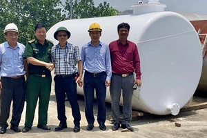 Ứng dụng sơn phản xạ nhiệt nano tại Kho xăng dầu 101 - Bộ đội biên phòng tại Tây Tựu, quận Nam Từ liêm, Hà Nội.