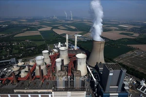 Toàn cảnh nhà máy điện than RWE ở Niederaussem, miền Tây Đức. Ảnh tư liệu: AFP/TTXVN
