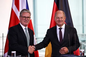 Thủ tướng Đức Olaf Scholz và Thủ tướng Anh Keir Starmer tại cuộc họp báo ở Berlin, Đức, ngày 28/8/2024. (Ảnh: REUTERS)