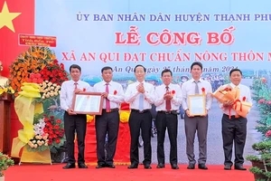 Lễ công bố xã An Qui, huyện Thạnh Phú, tỉnh Bến Tre đạt chuẩn nông thôn mới vào tháng 9/2024. (Ảnh minh họa: Báo Đồng khởi)