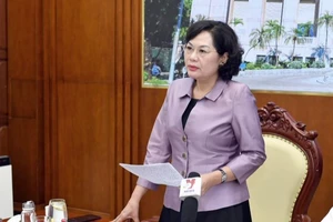 Thống đốc Ngân hàng Nhà nước Nguyễn Thị Hồng phát biểu chỉ đạo cuộc họp. (Ảnh: NHNN)