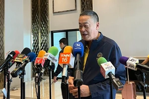 Thủ tướng Thái Lan Srettha Thavisin chỉ đạo hỗ trợ người dân bị ảnh hưởng trong vụ việc xảy ra ngày 22/3. Ảnh: Văn phòng Thủ tướng Thái Lan