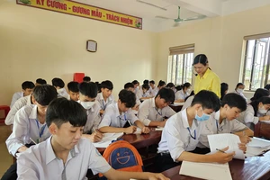 Tiết giảng dạy, học tập ở Trường trung học phổ thông Triệu Sơn 5, tỉnh Thanh Hóa.