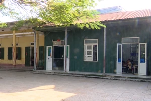 Phòng học tạm ở Trường tiểu học Hải Thanh, thị xã Nghi Sơn.