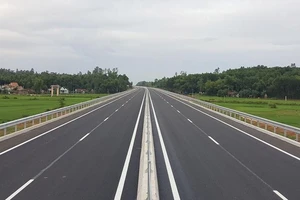 Triển khai cao điểm “500 ngày đêm thi đua hoàn thành 3000km đường bộ cao tốc"