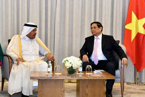 Thủ tướng Phạm Minh Chính tiếp đoàn Hiệp hội Doanh nhân Qatar (QBA) do ông Sheikh Faisal bin Qassim Al Thani, Chủ tịch Hiệp hội dẫn đầu (Ảnh: Thanh Giang). 