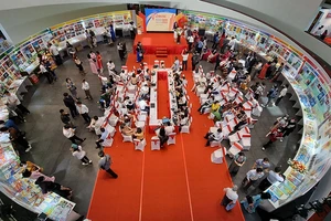 Khu vực trưng bày ấn phẩm của các địa phương tại Hội Báo toàn quốc năm 2022. Ảnh: MINH HOA