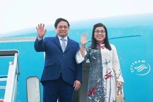 Thủ tướng Phạm Minh Chính và Phu nhân rời Hà Nội, lên đường tham dự Hội nghị Cấp cao Đặc biệt kỷ niệm 50 năm quan hệ ASEAN-Australia, thăm chính thức Australia và thăm chính thức New Zealand. (Ảnh: Dương Giang/TTXVN)