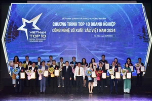 Lễ công bố và vinh danh Top 10 Doanh nghiệp Công nghệ số xuất sắc Việt Nam 2024.