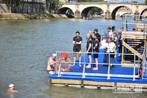 Chất lượng nước trên sông Seine đạt chuẩn cho môn bơi lội Olympic 2024