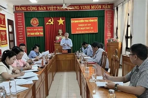 Ủy ban Kiểm tra tỉnh ủy Bình Thuận công bố kết luận kiểm tra khi có dấu hiệu vi phạm đối với các đảng viên có liên quan trong các gói thầu của Công ty AIC. (Ảnh: Ủy ban Kiểm tra tỉnh ủy Bình Thuận)