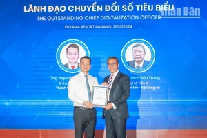 Vinh danh lãnh đạo chuyển đổi số tiêu biểu năm 2024.