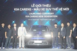 Giới thiệu mẫu xe Kia Carens thế hệ mới. 
