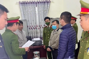 Công an Bắc Giang thi hành lệnh bắt tạm giam đối với Trương Văn Tư. 