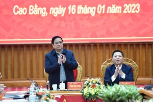 Thủ tướng Phạm Minh Chính làm việc với lãnh đạo chủ chốt tỉnh Cao Bằng. (Ảnh: TRẦN HẢI)