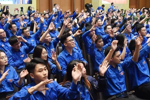 [Ảnh] Thủ tướng Phạm Minh Chính đối thoại với thanh niên