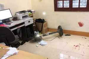 Nhiều vết máu tại phòng làm việc của Phó Chánh án Nguyễn Văn Quý.