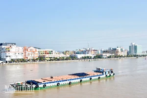 Một góc thành phố Hà Tiên. 