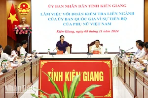 Thứ trưởng Lao động-Thương binh và Xã hội Nguyễn Thị Hà phát biểu tại buổi làm việc.