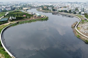 Dự án cải tạo kênh Tham Lương-Bến Cát-rạch Nước Lên, dài 63km hai bờ kênh, dần thành hình