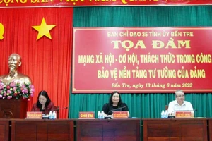 Lãnh đạo tỉnh Bến Tre chủ trì tọa đàm về công tác bảo vệ nền tảng tư tưởng của Đảng. 