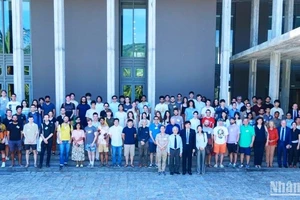 99 giảng viên và học viên đến từ 11 quốc gia, vùng lãnh thổ tham dự Trường hè.