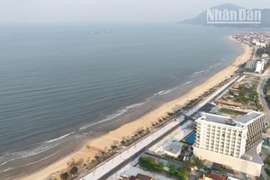 Biển Thiên Cầm, một trong những khu du lịch trọng điểm của Hà Tĩnh.