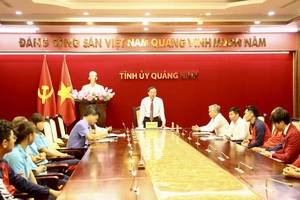 Tỉnh Quảng Ninh gặp mặt, khen thưởng các huấn luyện viên, vận động viên tham dự SEA Games 32.
